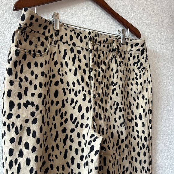 Chicos 2.5R Animal Print Denim - Picture 5 of 5